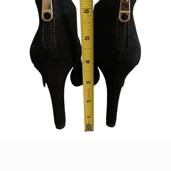 Louise et Crie Heels Womens 6.5 Black Leather Open Toe Booties Gold Tone Buckle - Picture 4 of 8